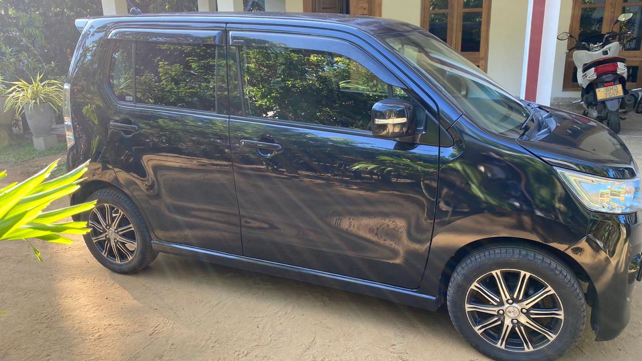 Rent a Suzuki Wagon R Stingray 2015