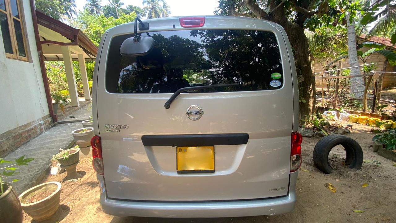 Nissan NV200 2012 for Rent